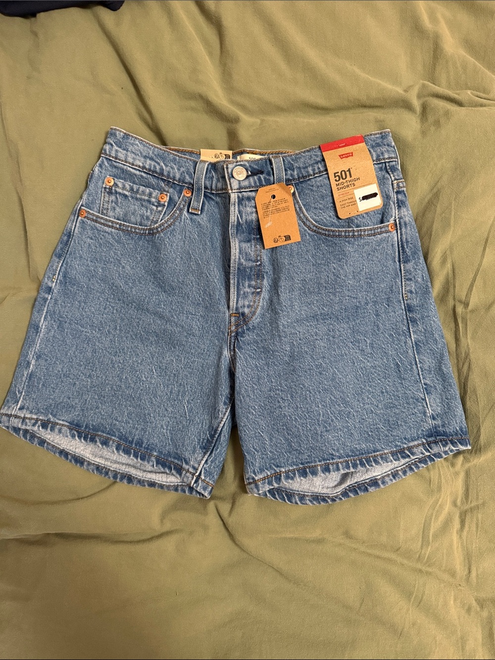 Levi’s 501 Mid-Thigh Jean Shorts Size 26